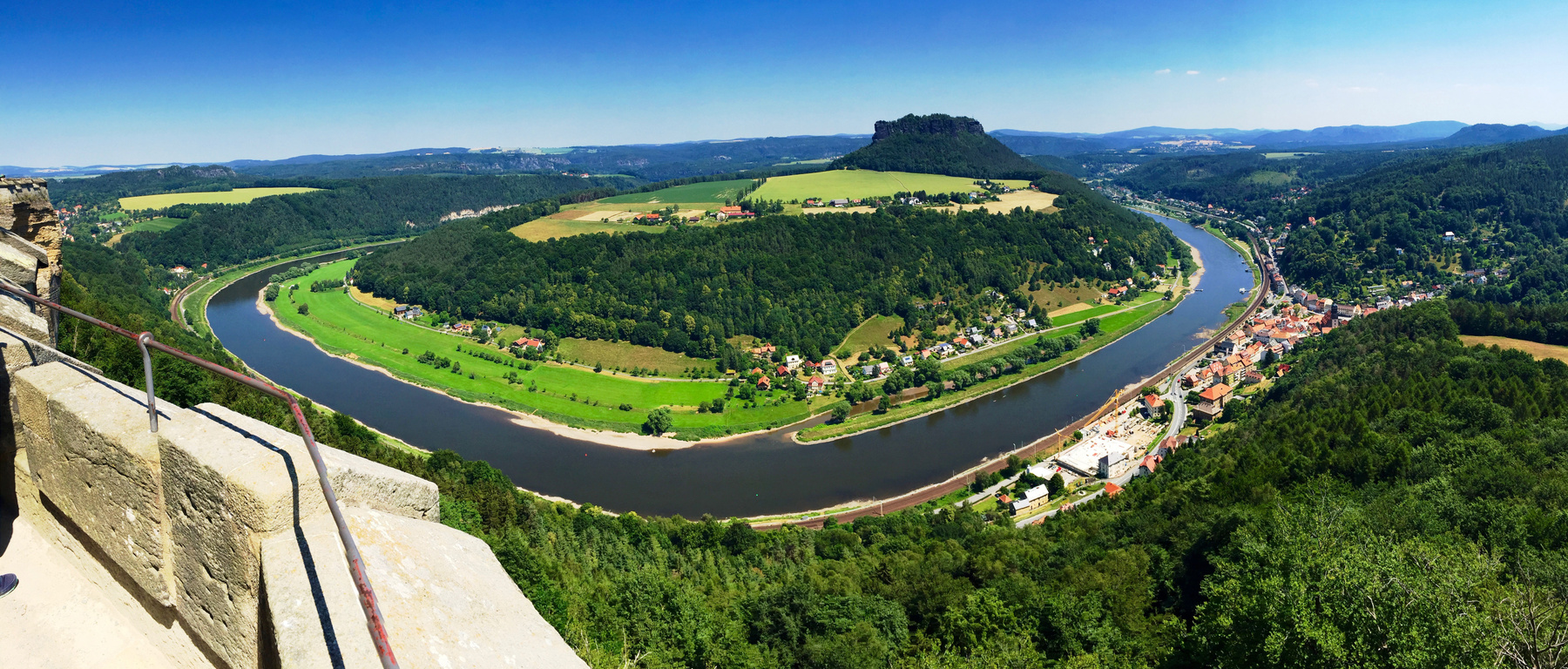 Вид на Эльбу (Крепость Кёнигштайн) Эльба Крепость Кёнигштайн Германия Саксония природа река