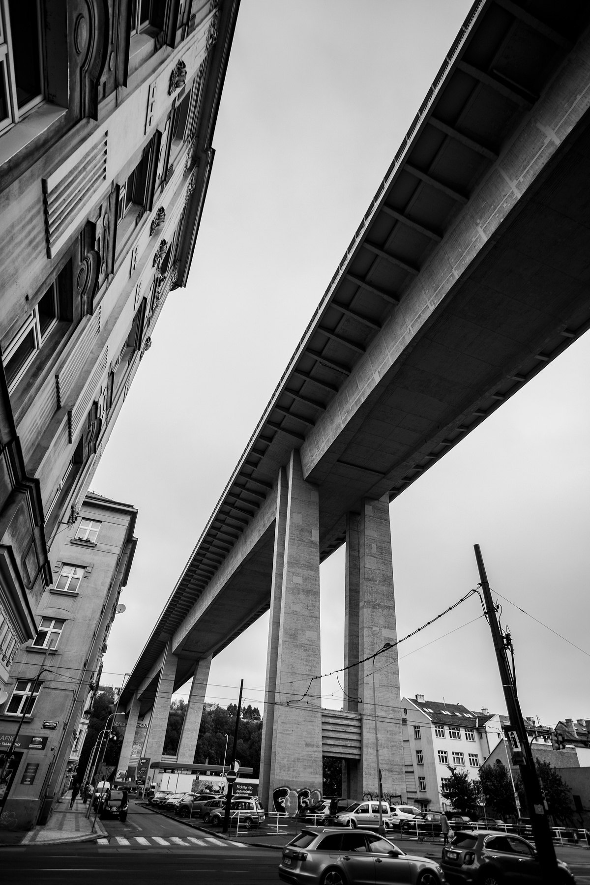 Под мостом Виадук мост Прага