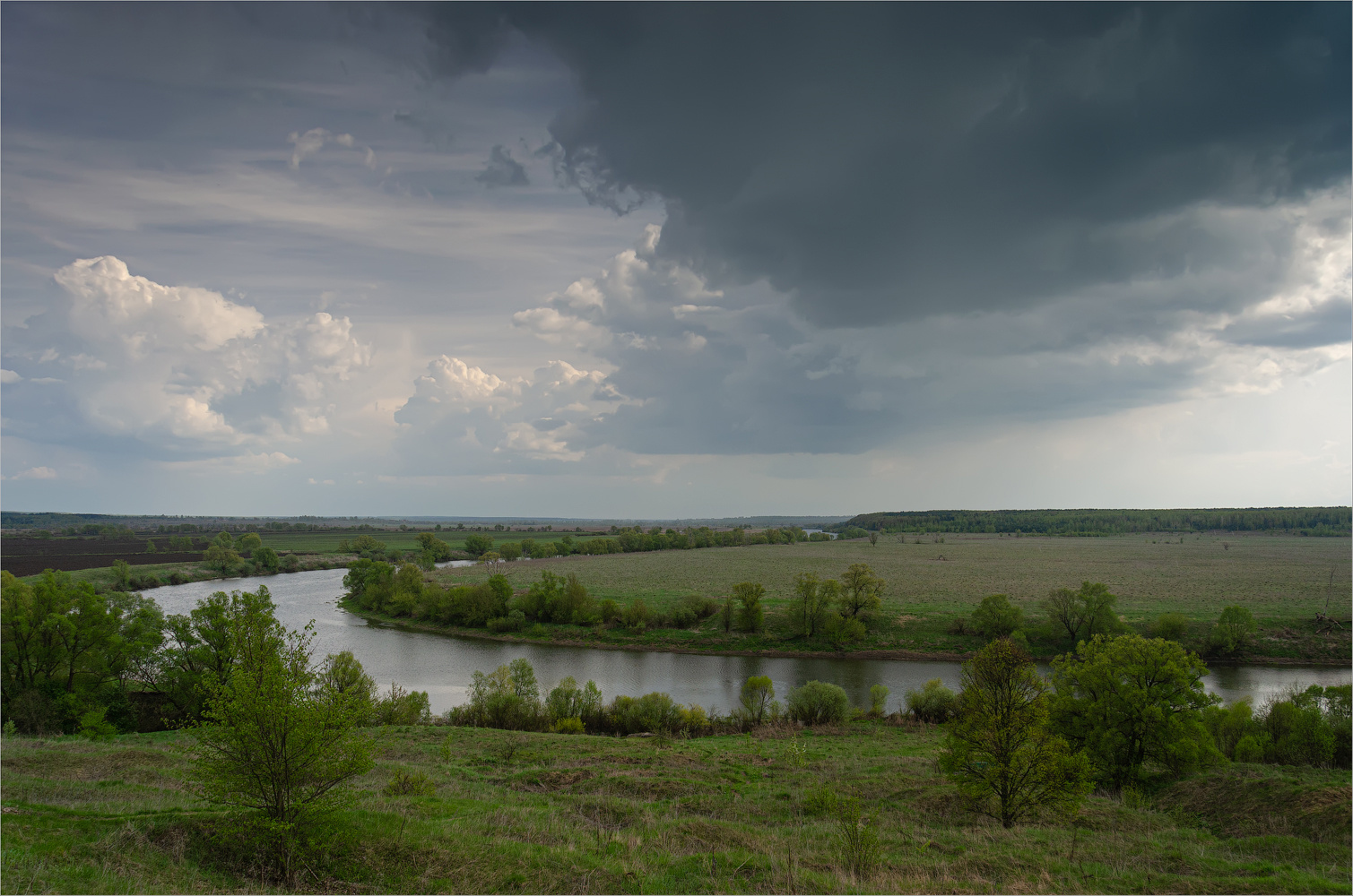 Вот, вот начнется дождь! пейзаж река Ока Гремячево весна
