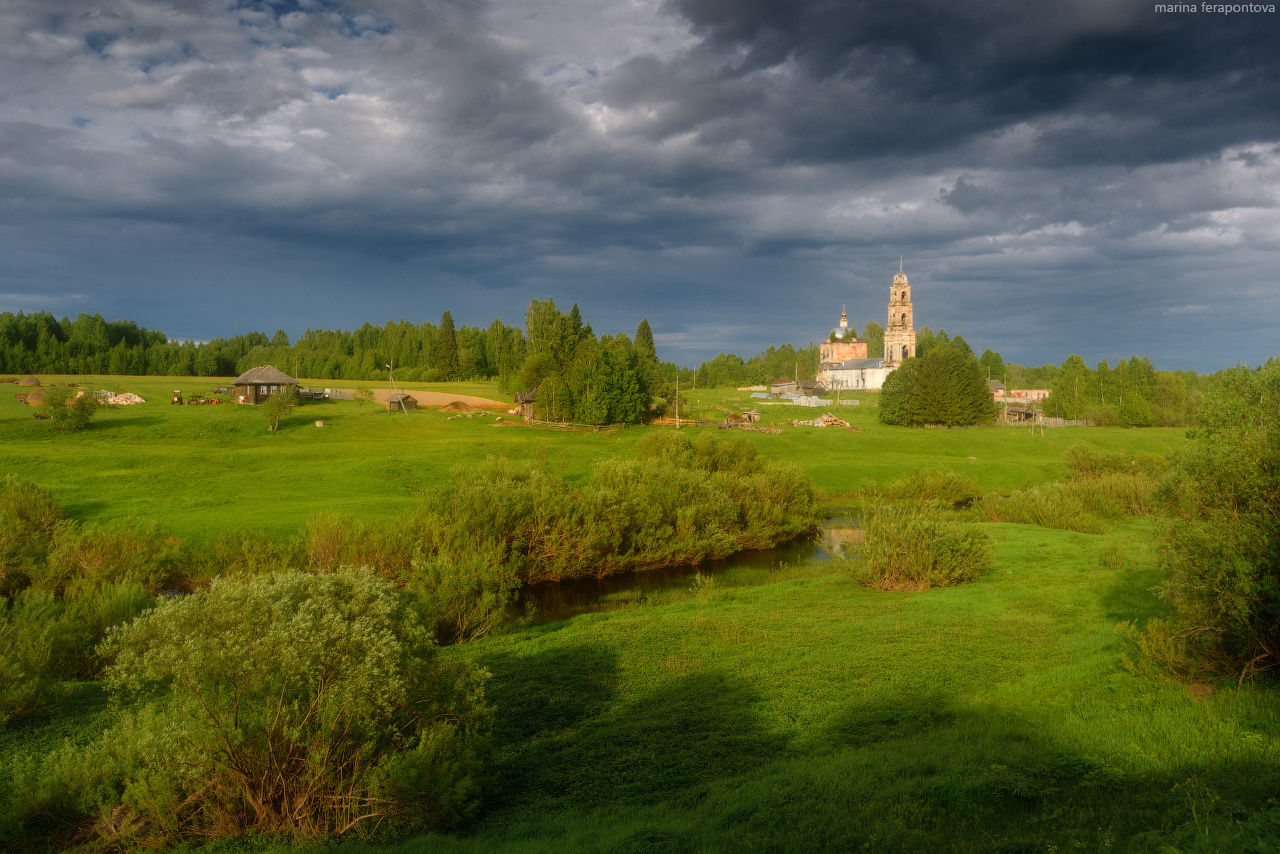 Русское, старинное село Контеево Костромская область лето храм