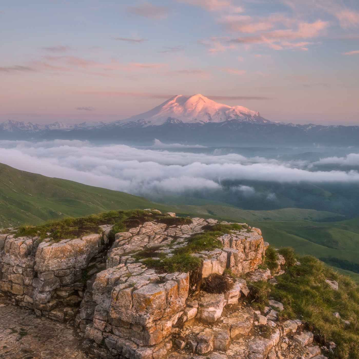 Бермамыт. Вид на Эльбрус. Северный кавказ карачаево-черкесия бермамыт эльбрус закат июнь