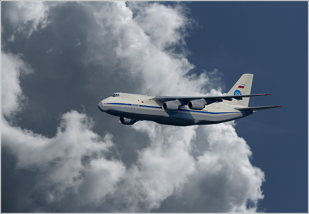 Ан-124-100 Ан-124-100 авиация самолет полет Жуковский 2012