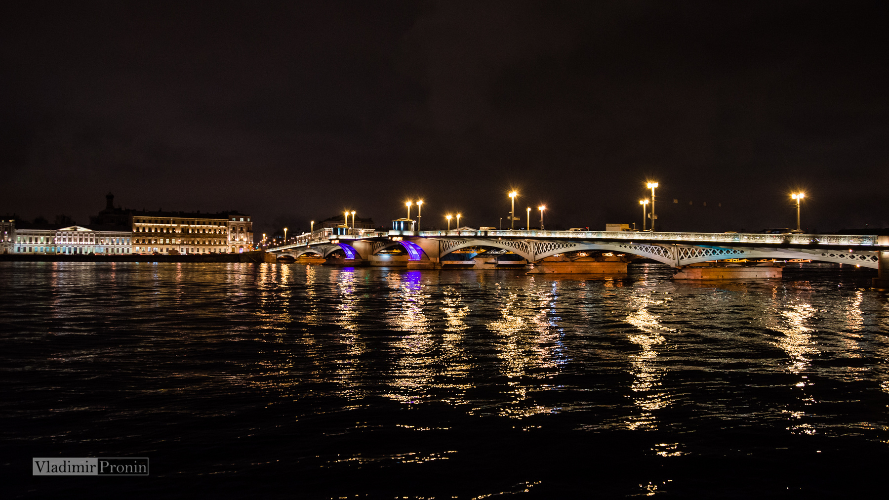 Питер. Ночная Нева. город Питер Санкт-Петербург прогулка ночь река мост