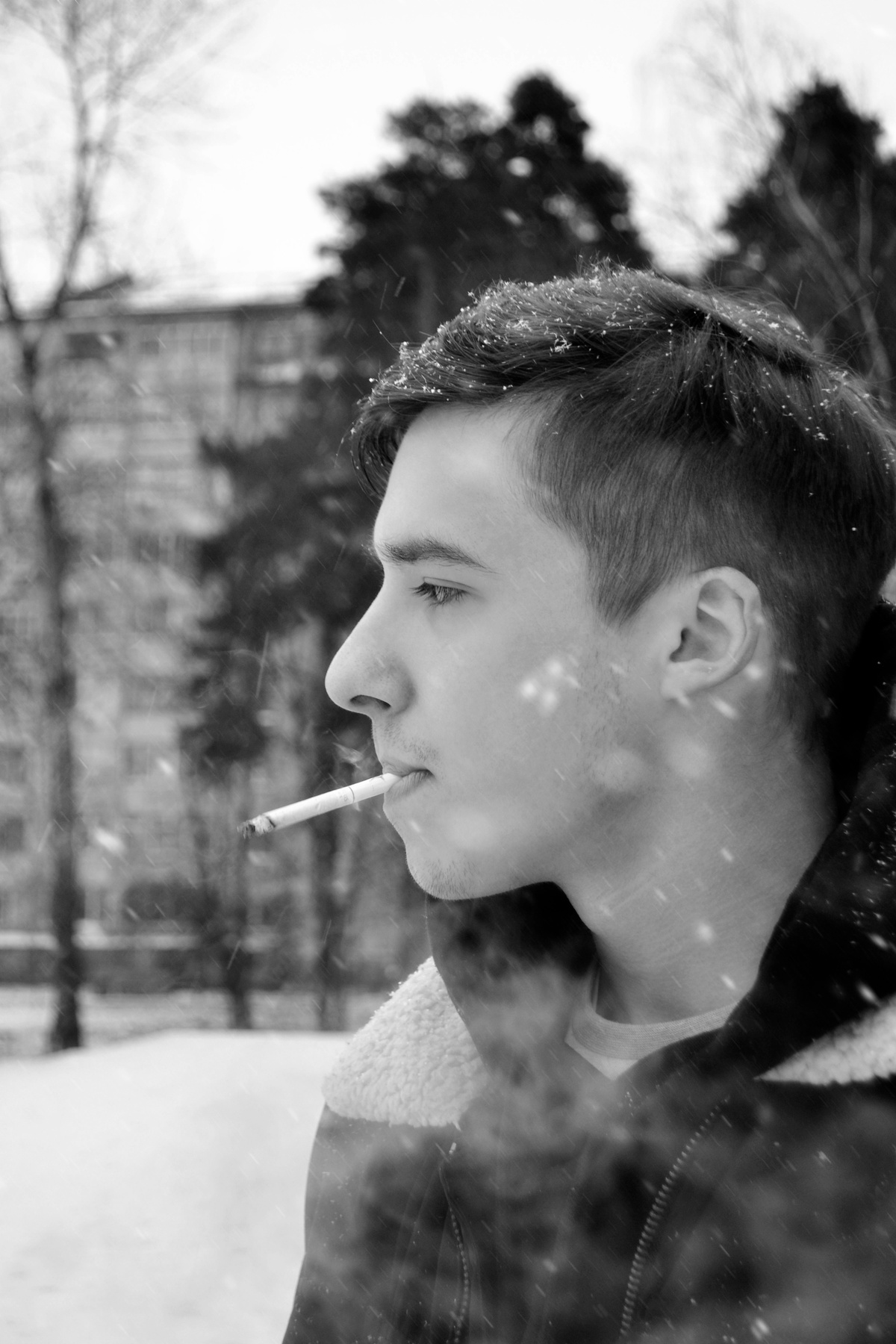 *** зима сигарета снег портрет эстетика
