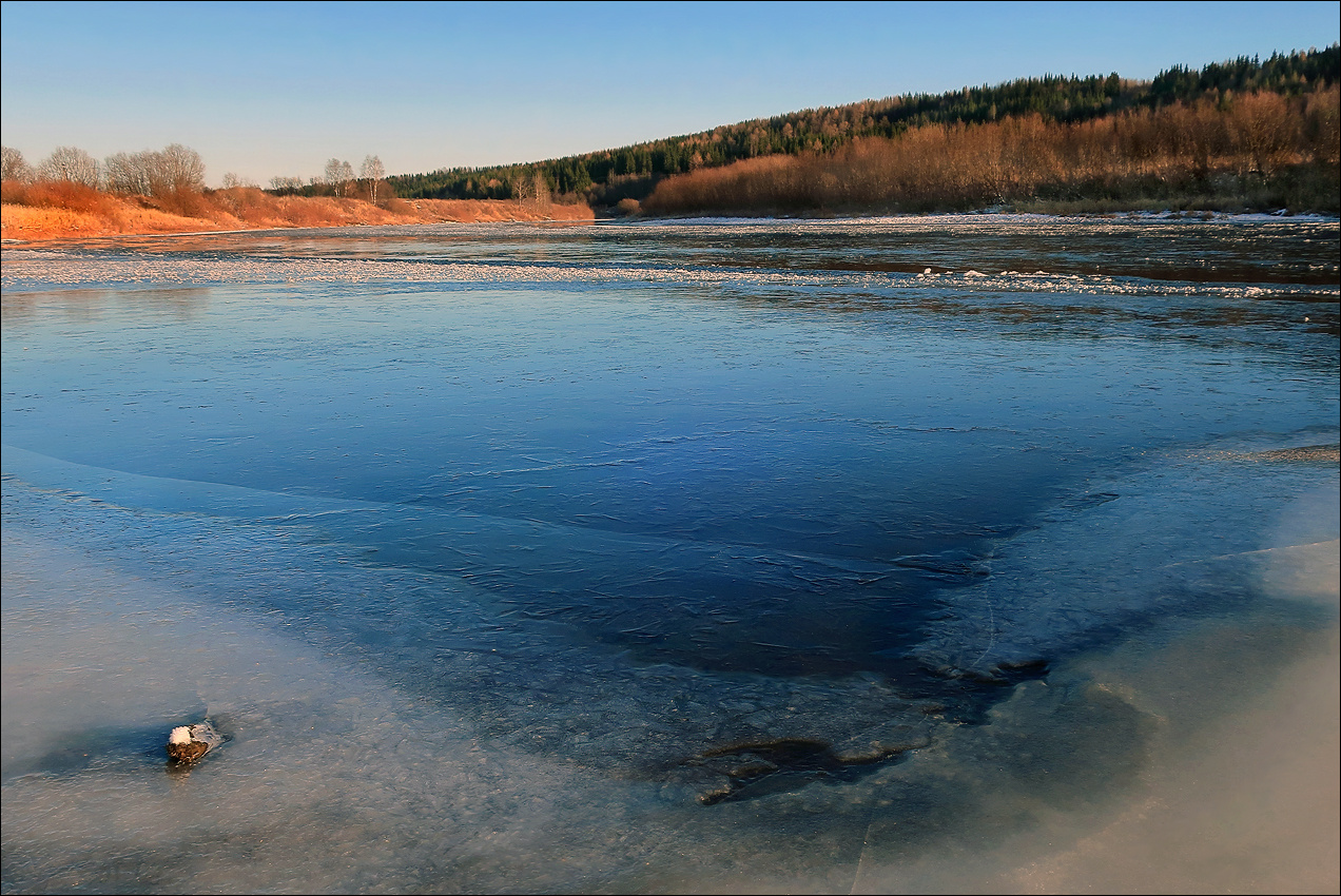 Осенний лед осень октябрь река Ухта 2020
