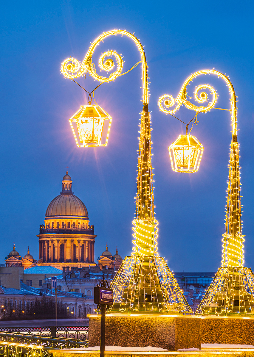 Новогодний город Санкт-Петербург