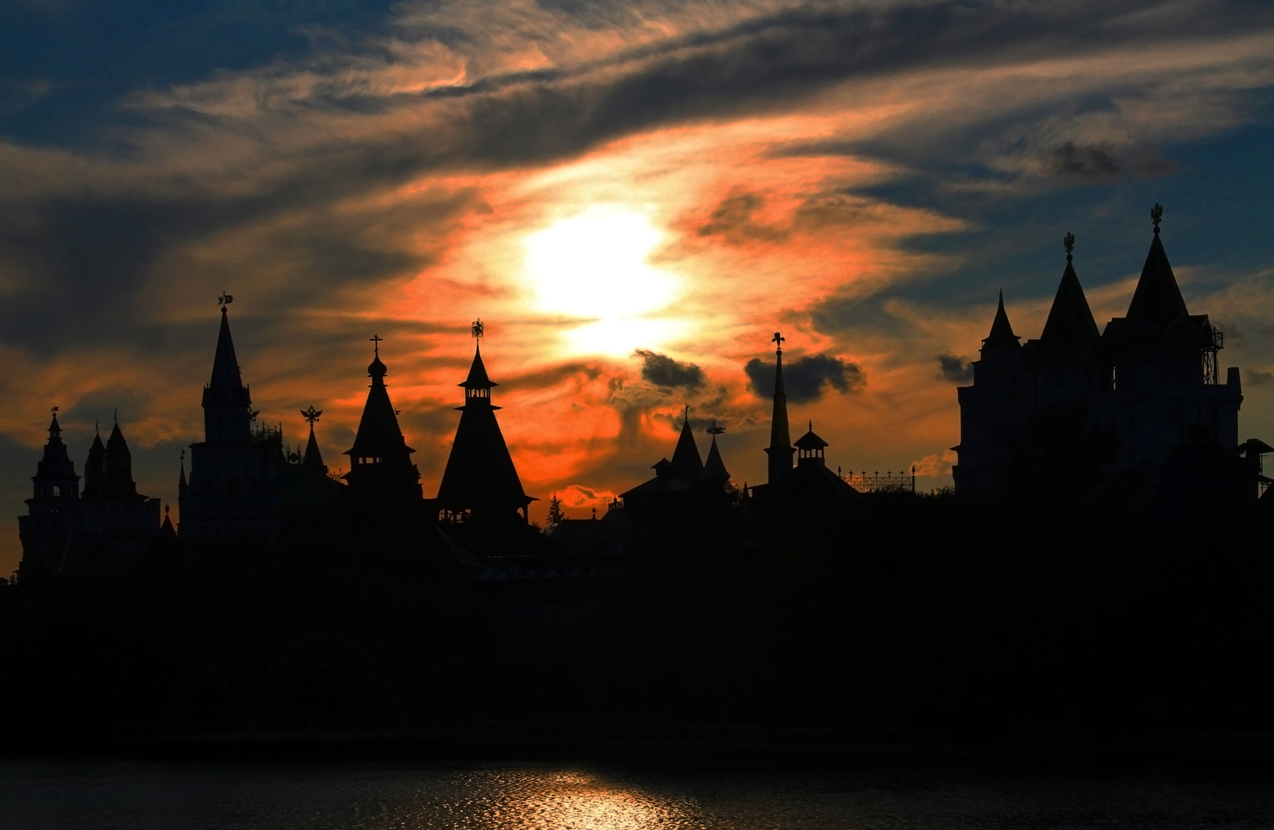 средневековье псевдо кремль закат