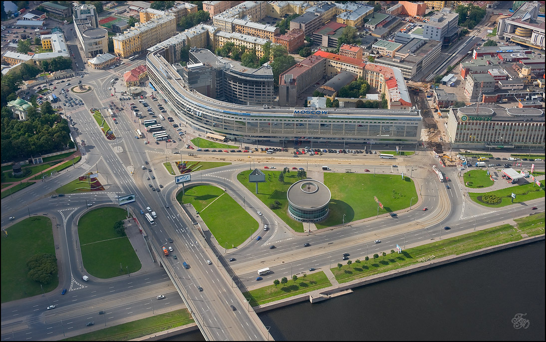 Московская площадь санкт петербург 2024. Площадь Александра Невского. Петербург площадь Александра Невского. Александро Невская площадь СПБ. Гостиница Санкт-Петербург Александра Невского на площади.