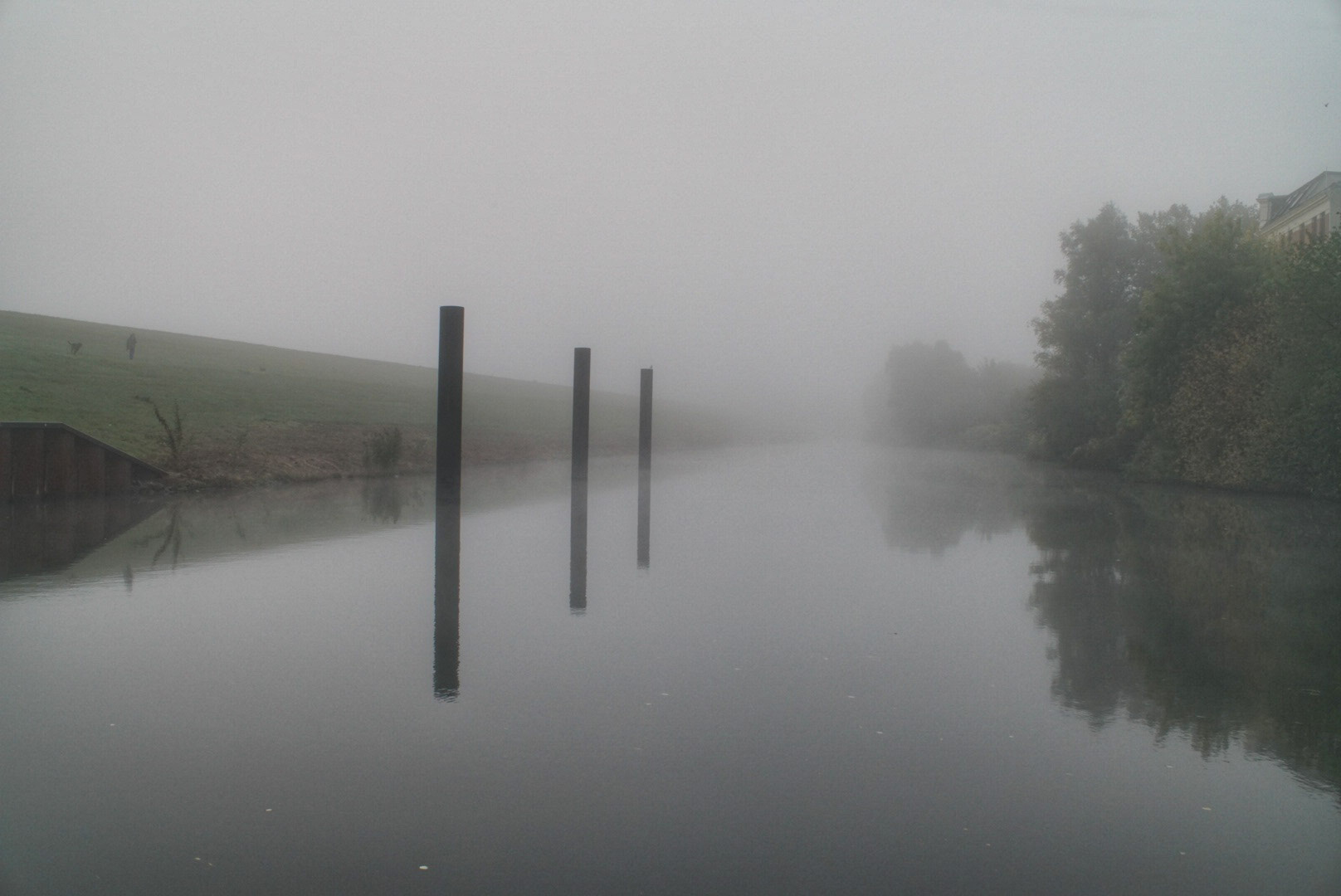 Туман на канале 