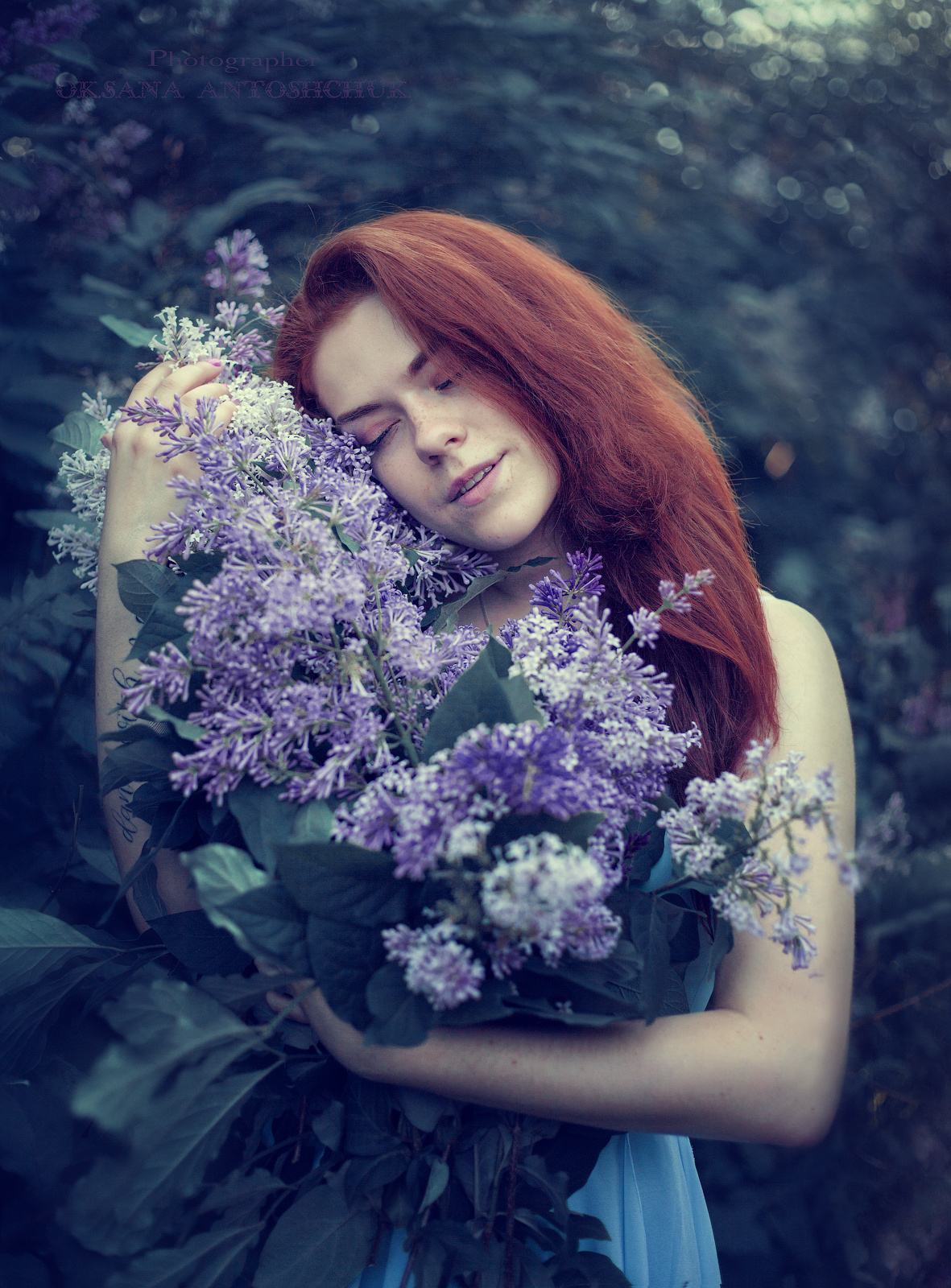 В аромате Сирени рыженькая девушка цветы сирень аромат краски природа цветение лето красота наслаждение
