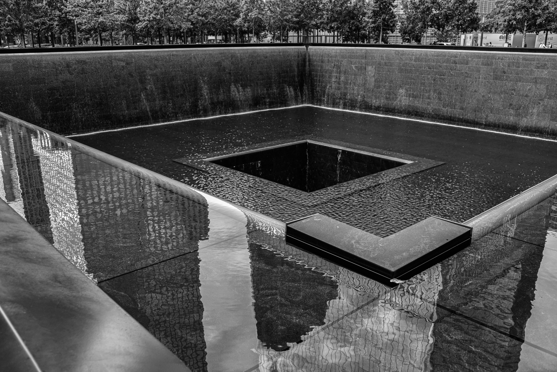 Мемориал жертв терактов 11 сентября 2001 года в Нью-Йорке Мемориал 11 сентября Нью-Йорк