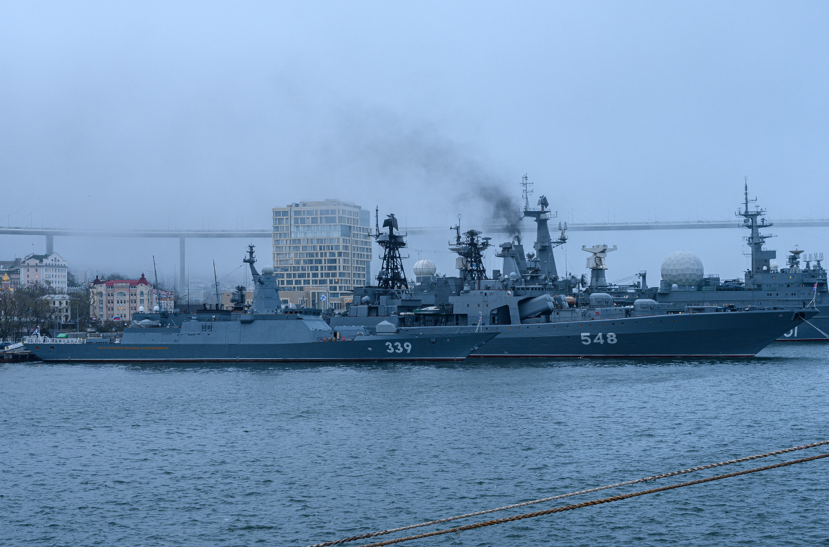 Корабли КТОФ на главной базе Владивосток Море бухта Золотой Рог корабли