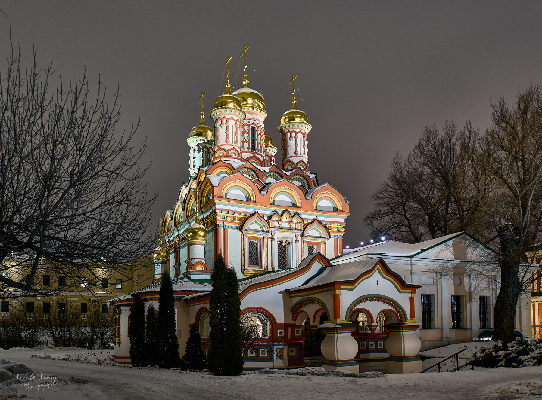 Церковь Николая Чудотворца на Берсеневке в Верхних Садовниках, Москва 