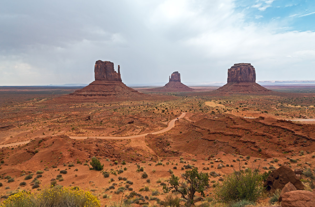 В Долине Монументов пустыня навахо долина монументов варежка Юта Аризона