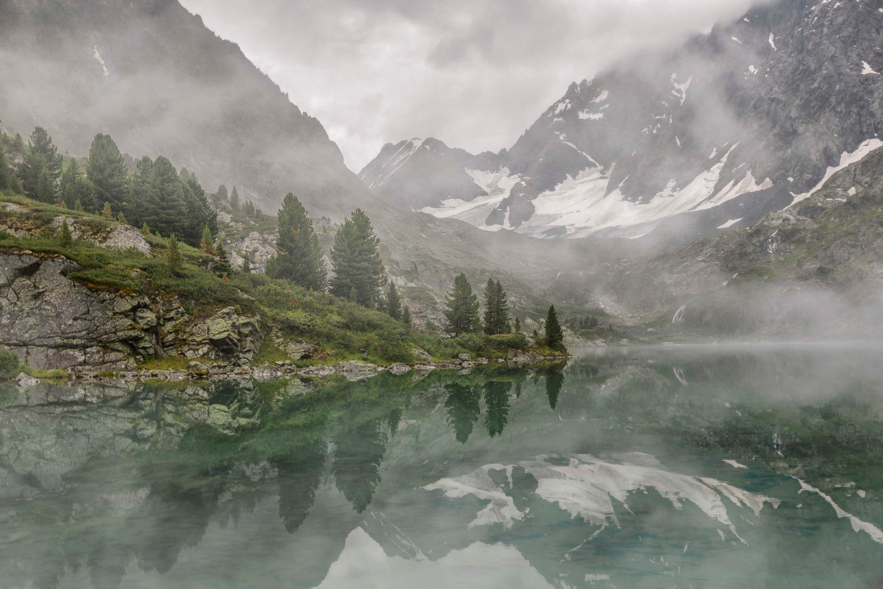 Туманный Куйгук Алтай озеро горы лес природа закат рассвет красота приключения путешествие