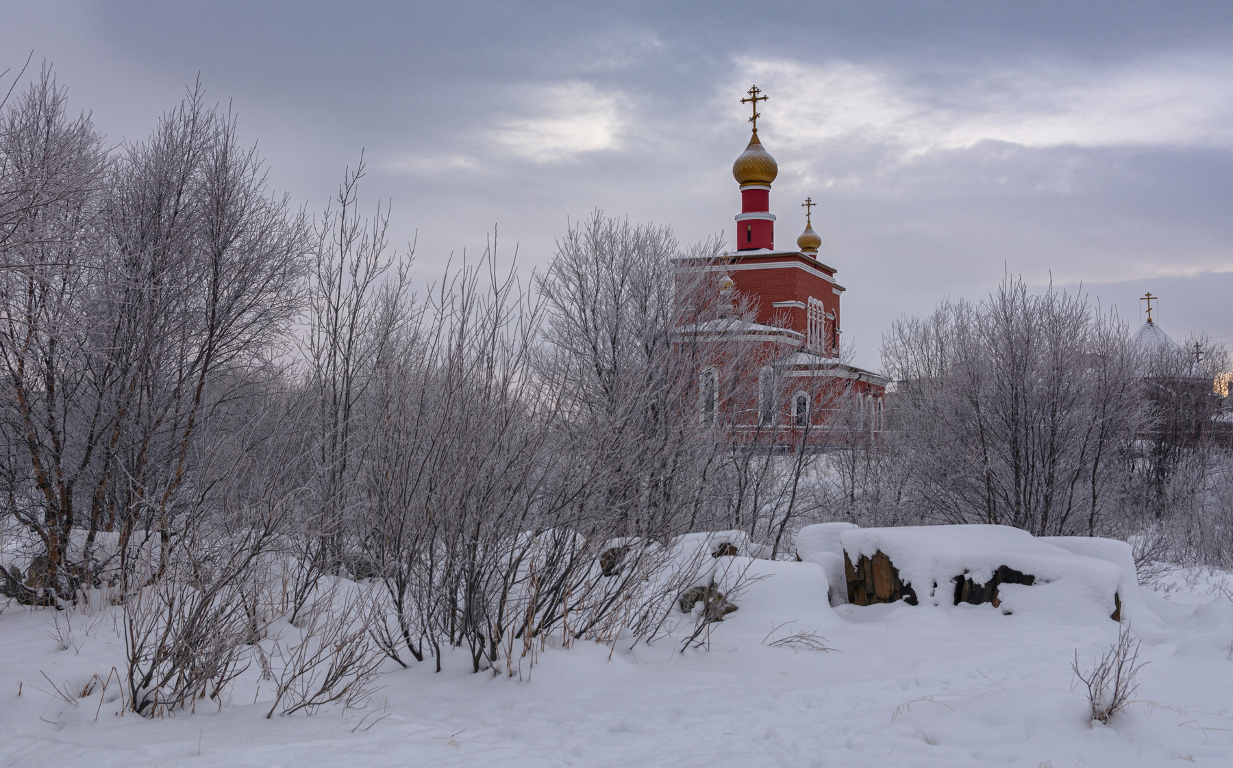 "Купол церкви, крест и небо… " Мурманск город снег храм