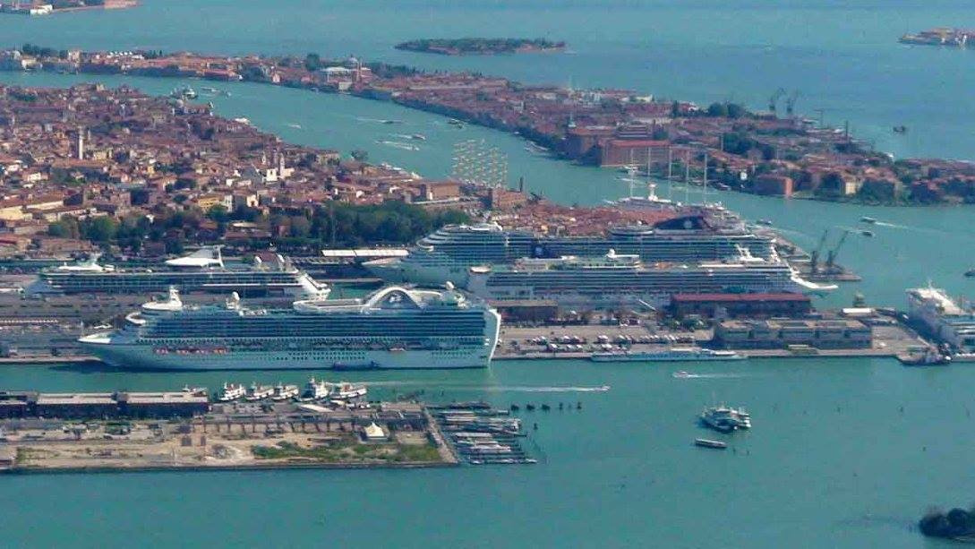 Круизный порт в Венеции 