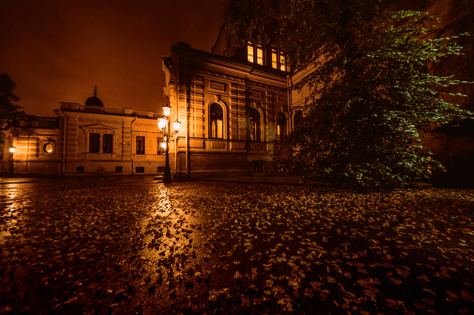 Осенний вечер в Коломне Санкт-Петербург осень листья Коломна