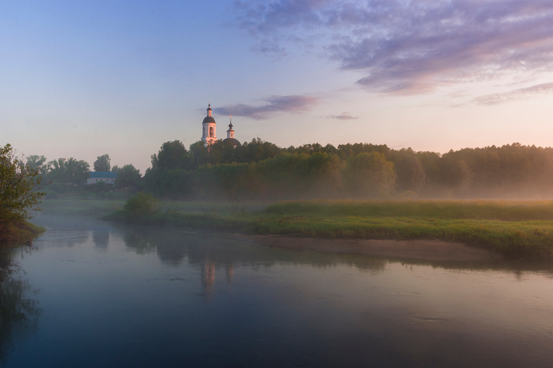 Церковь Николая Чудотворца на рассвете рассвет пейзаж туман утро лето