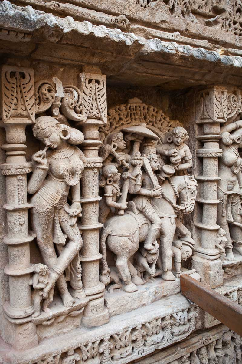Колодец Шагов Королевы. Индия Индия Индуизм храм религия колодец Чанд-Баори скульптура рельеф