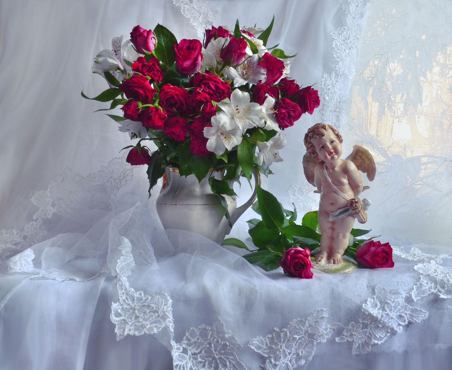 Татьянин день... альстромерия ангел фарфор статуэтка зима праздник розы татьянин день цветы январь