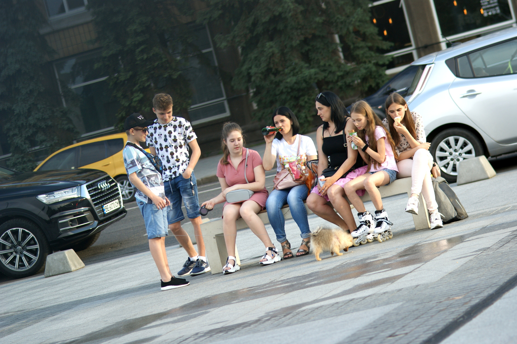 Посиделки на "Серой площади" Фонтан Серая площадь Николаев дети молодёжь лето в Николаеве