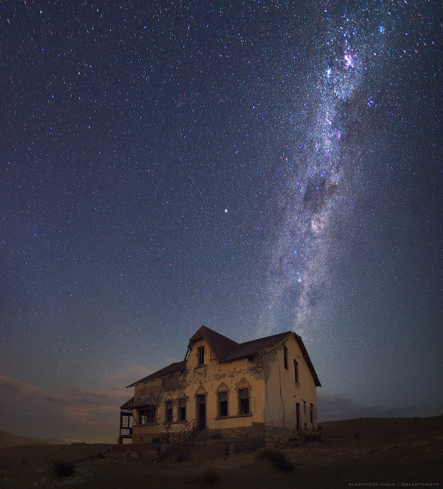 Намибия намибия пустыня песок дюны дом свет звезды галактика один млечный-путь galaxy sand dune desert explore house Namibia stars milky-way