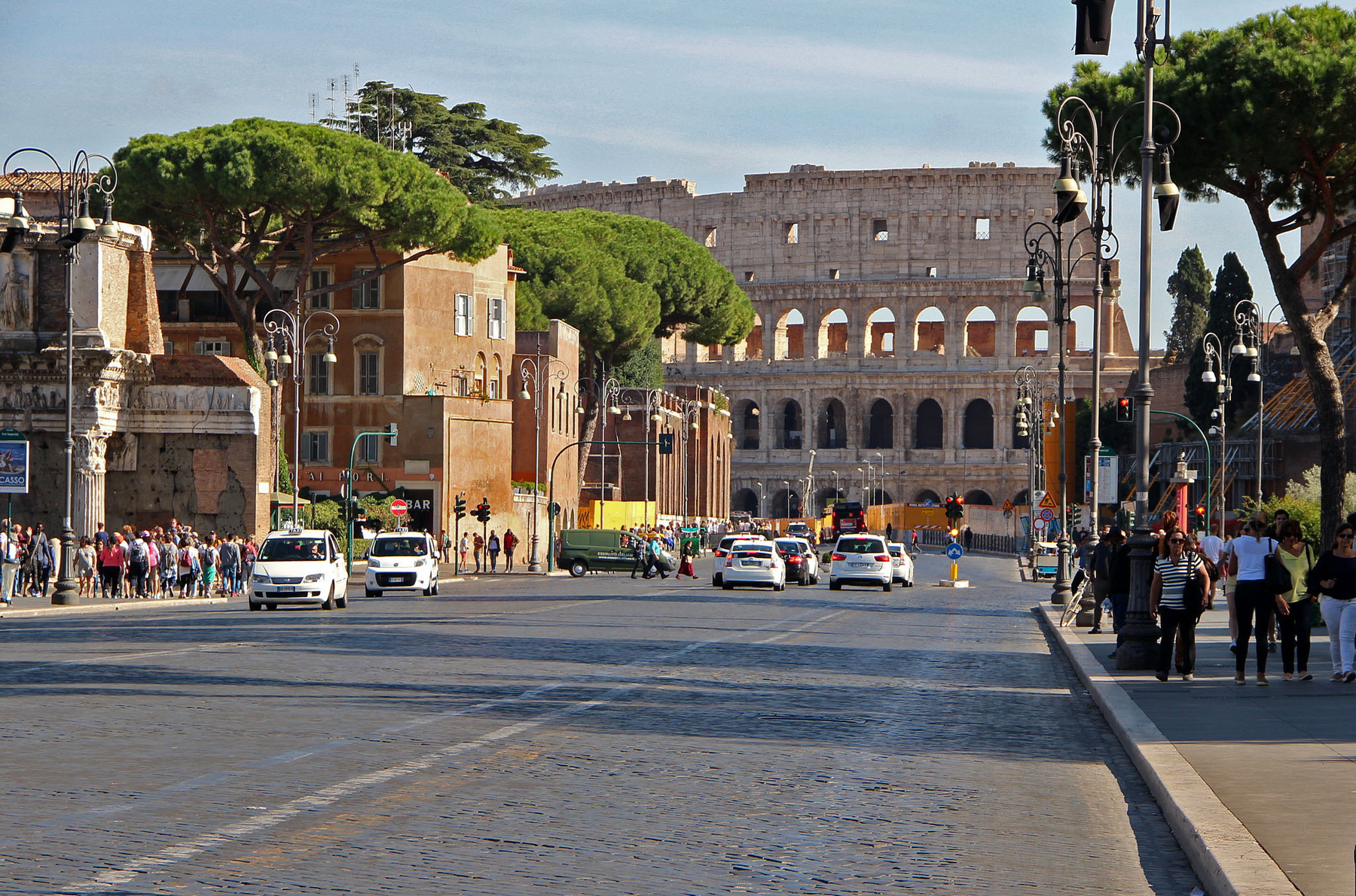 все дороги ведут в Рим Италия Колизей