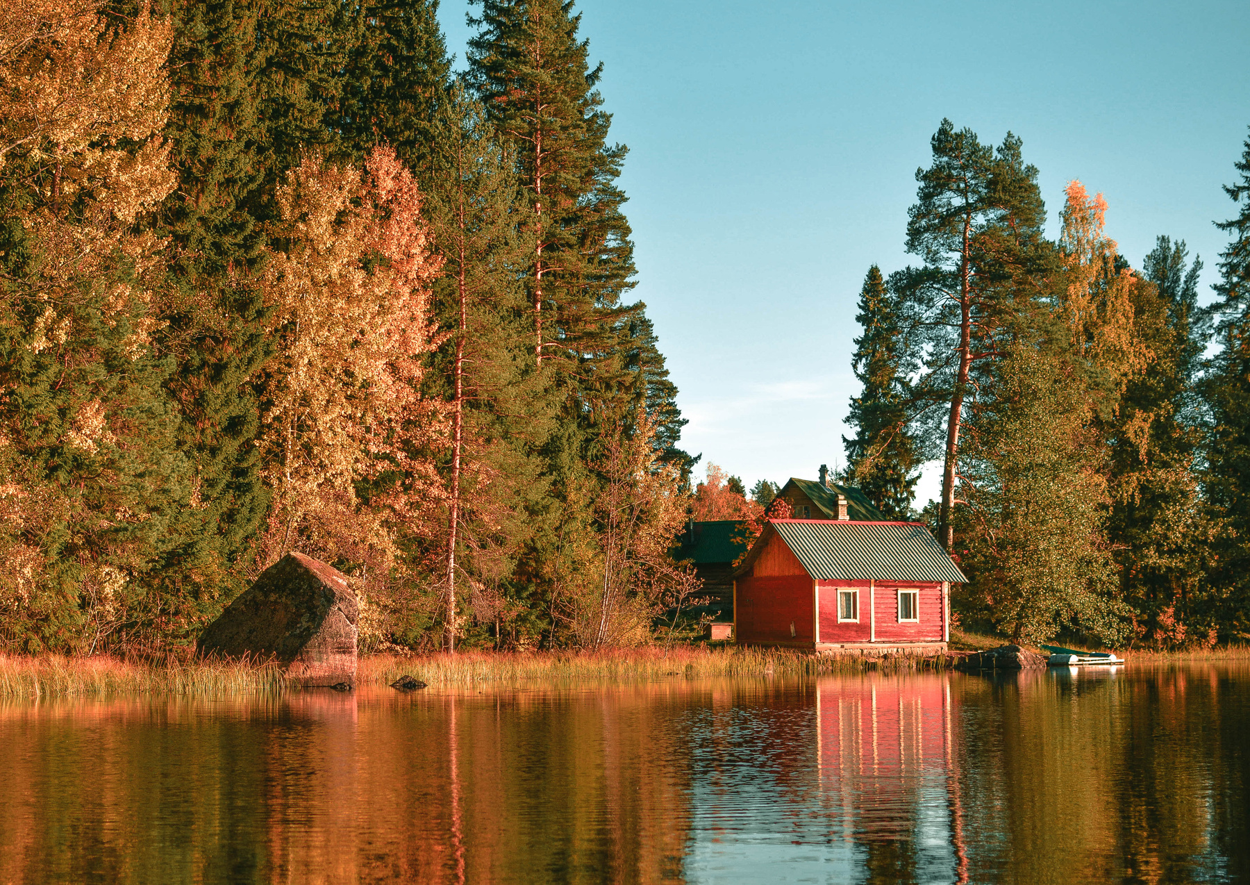 Баня на озере озеро домик лес природа глушь