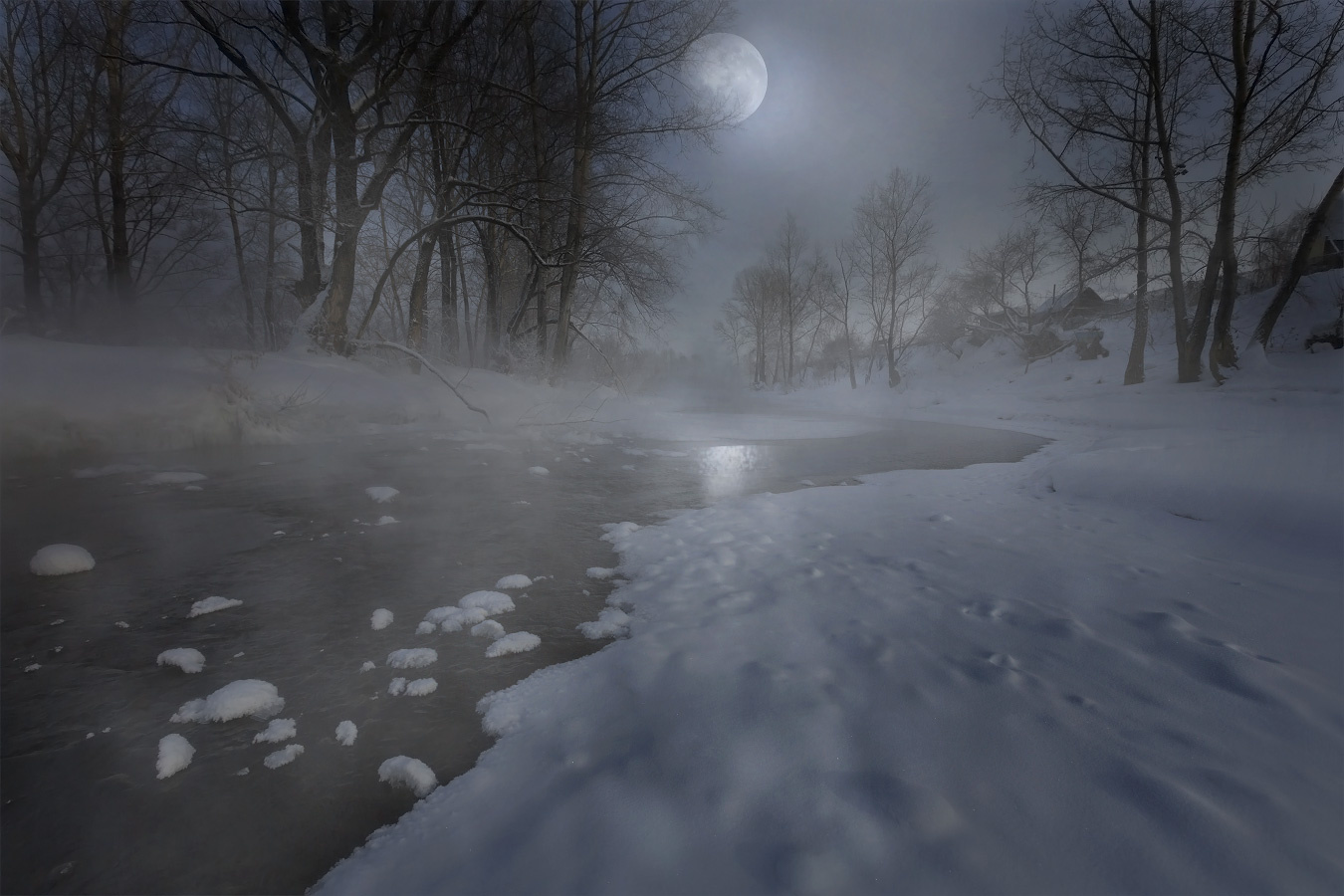 Полной Луны сила пейзаж луна ночь у ручья туман морозный лунный свет преображает
