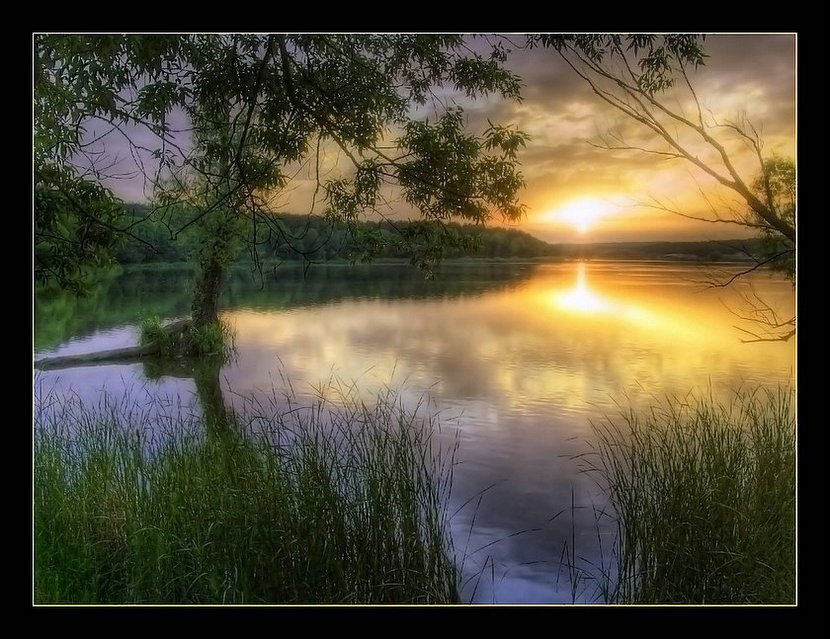 Закат на тихом озере озеро закат краски