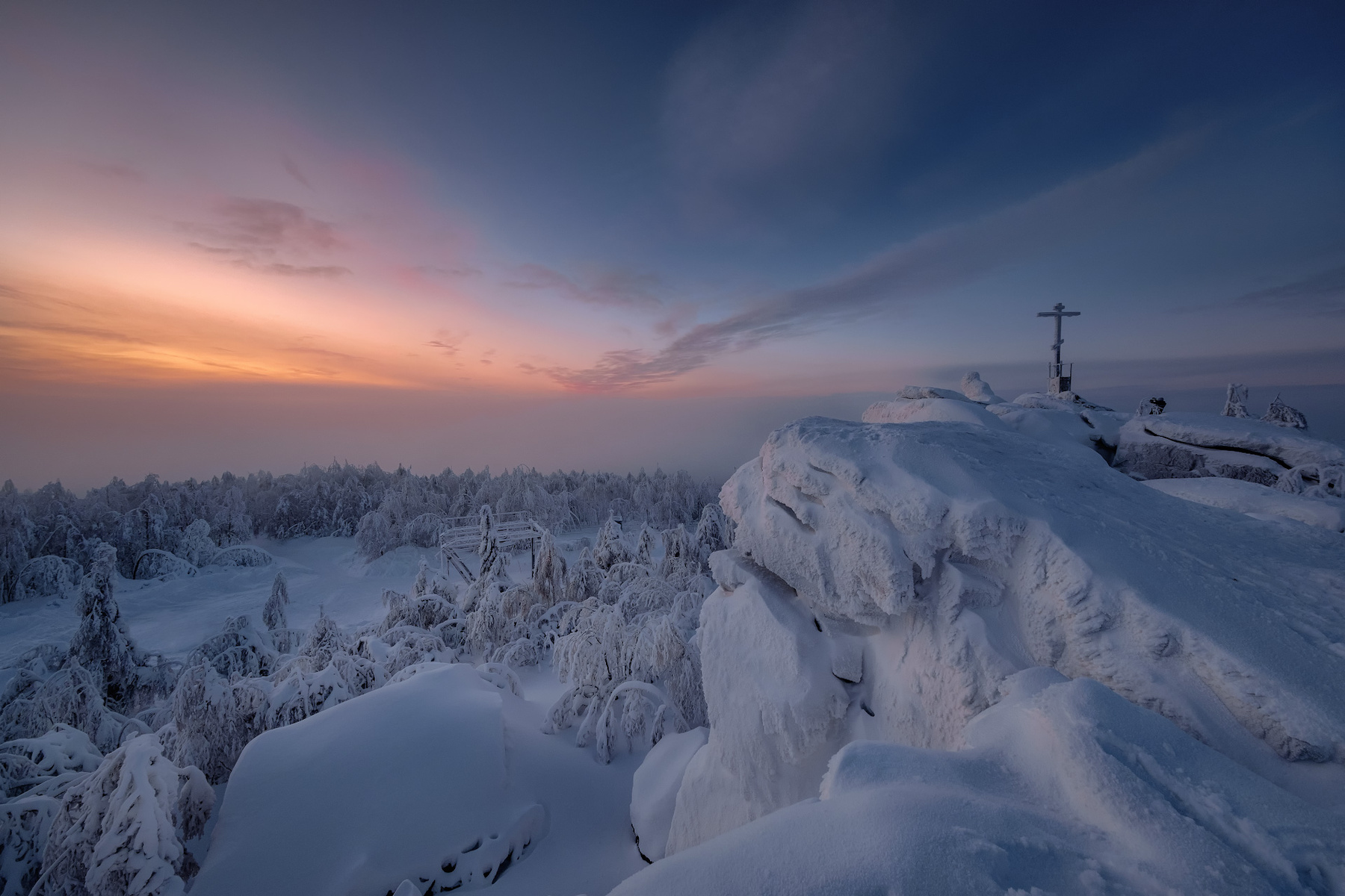 Крестовая на закате гора крестовая закат губаха пермь зима январь холод снег мороз
