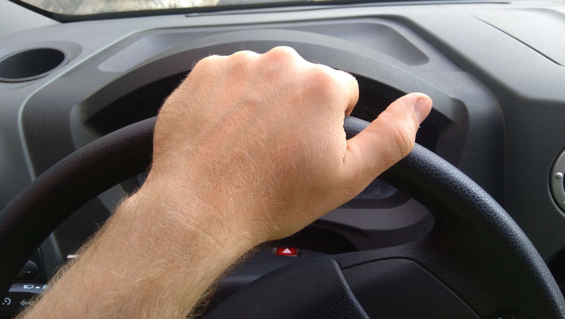 рука на руле работа рука пальца руль машина дорога