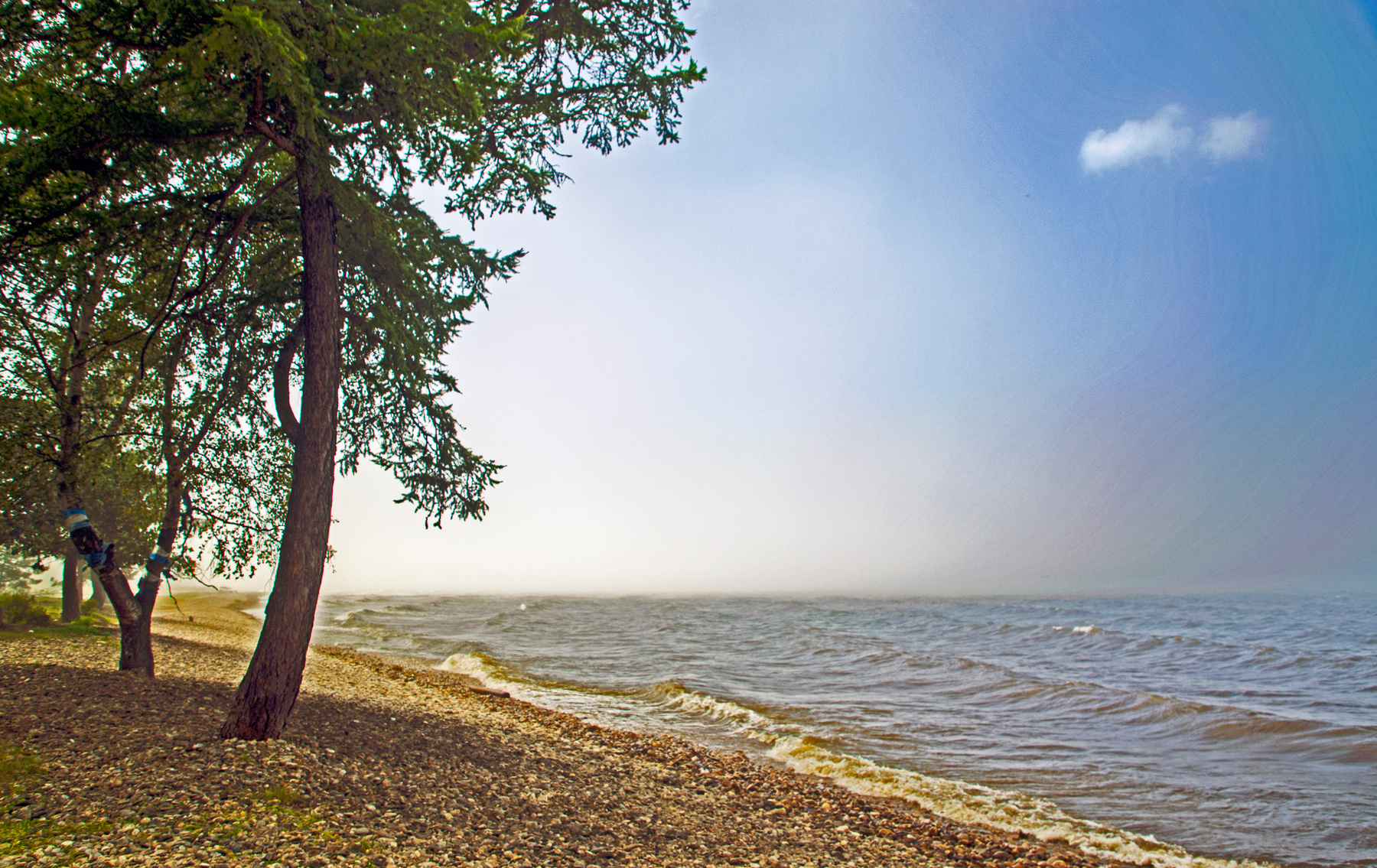Байкал в Заречье бурятия байкал волна туман природа пейаж озеро лето