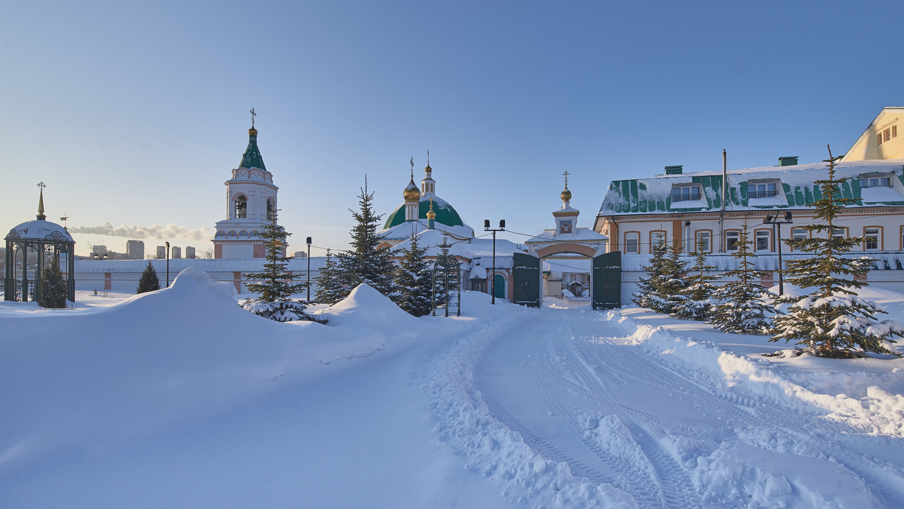 Мужской монастырь Зима снег монастырь