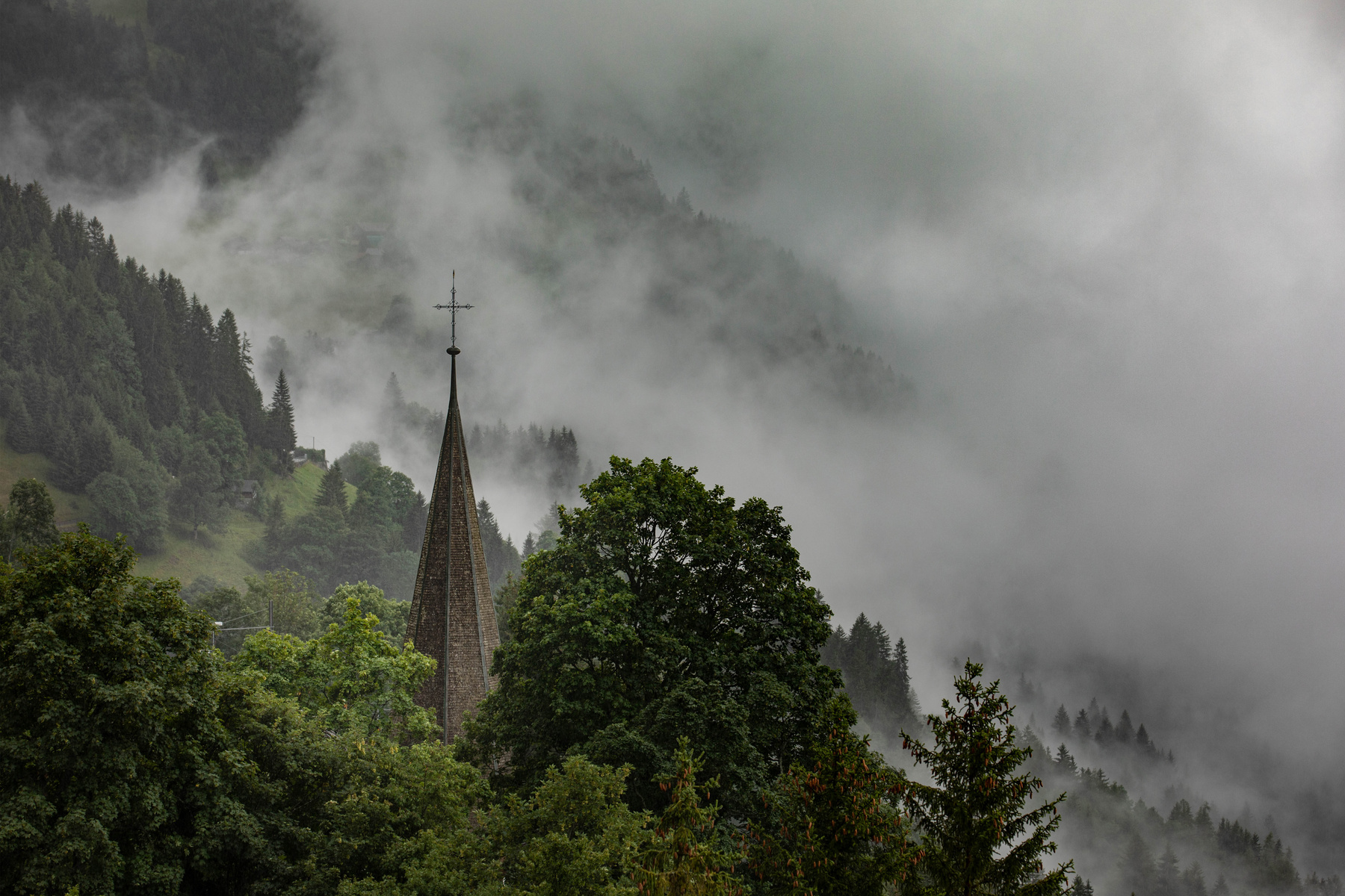 Венген, Швейцария пейзаж швейцария горы церковь