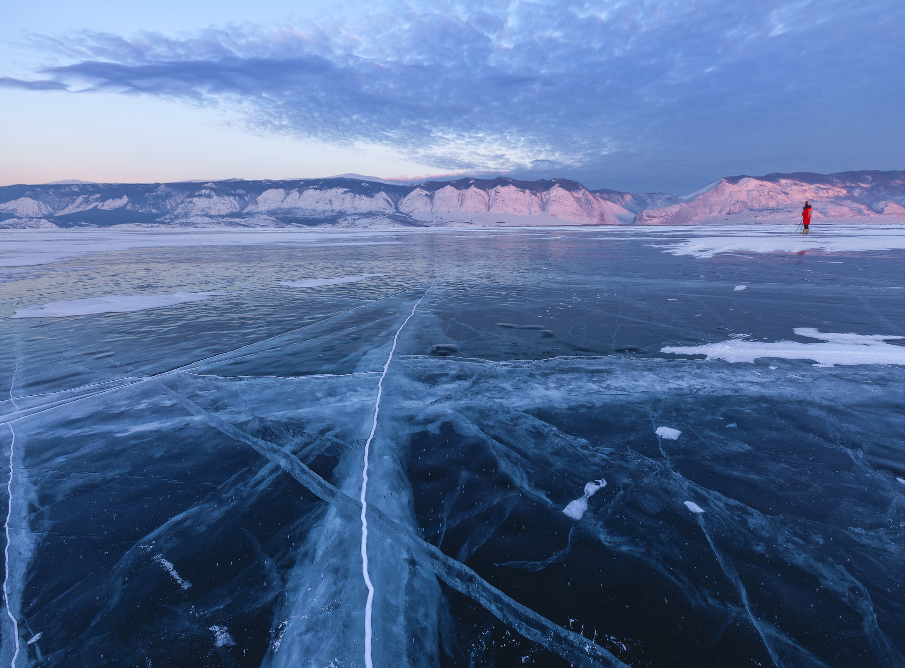 Розовые горы Иркутская область Байкал Ольхон мыс Кобылья голова рассвет зима лёд
