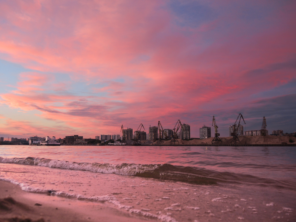 *** Москва река пляж волны вечер закат