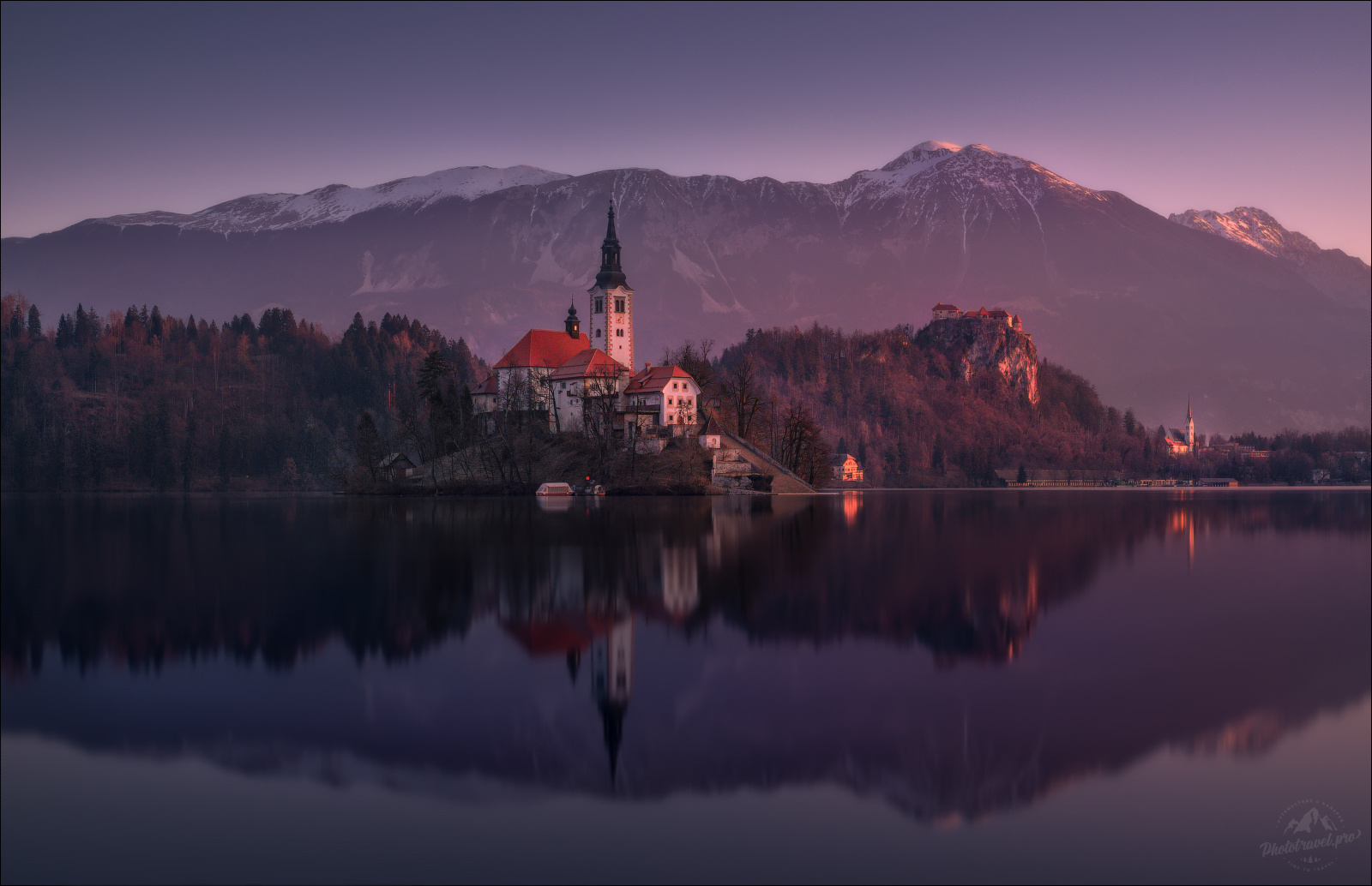Блед, предрассветное .. Словения озеро Блед зима Bled Slovenia