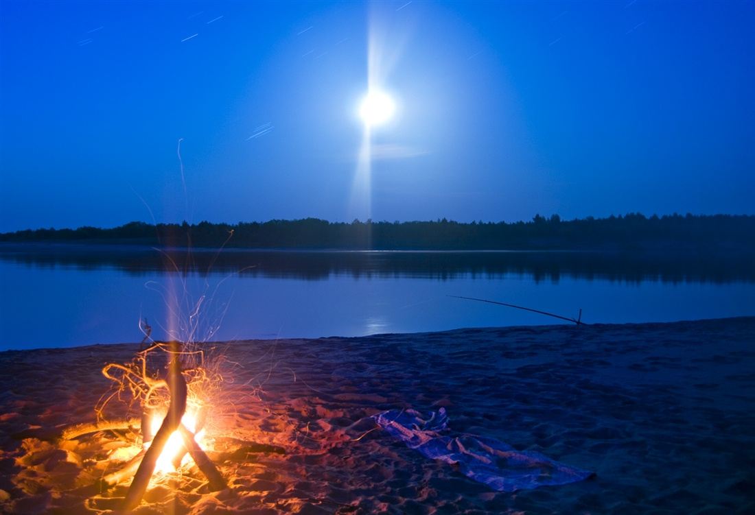 ночная рыбалка ночь рыбалка удочка юг река вологодская