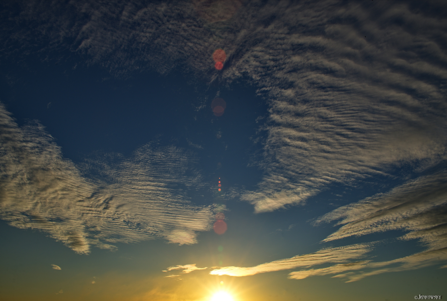 Старт в небо  с Планеты-тюрьмы облачность концепция мысль солнце блик lens flare перистые облака tokina 28-80mm f2.8