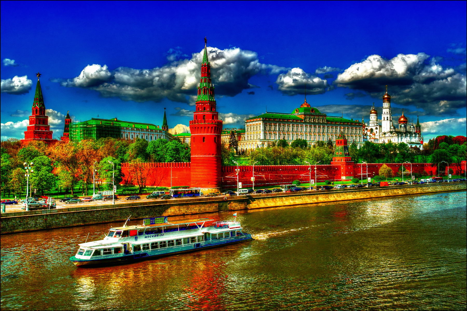 С видом на Кремль Москва река Кремль