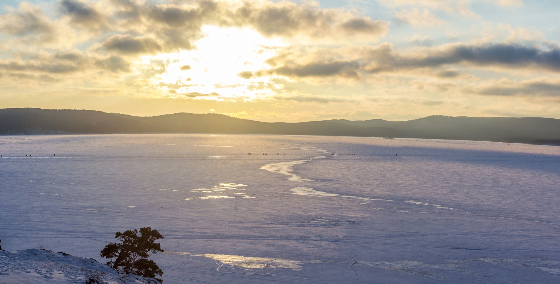 Закат на озере Тургояк. Южный Урал Миасс Тургояк природа зима озеро закат