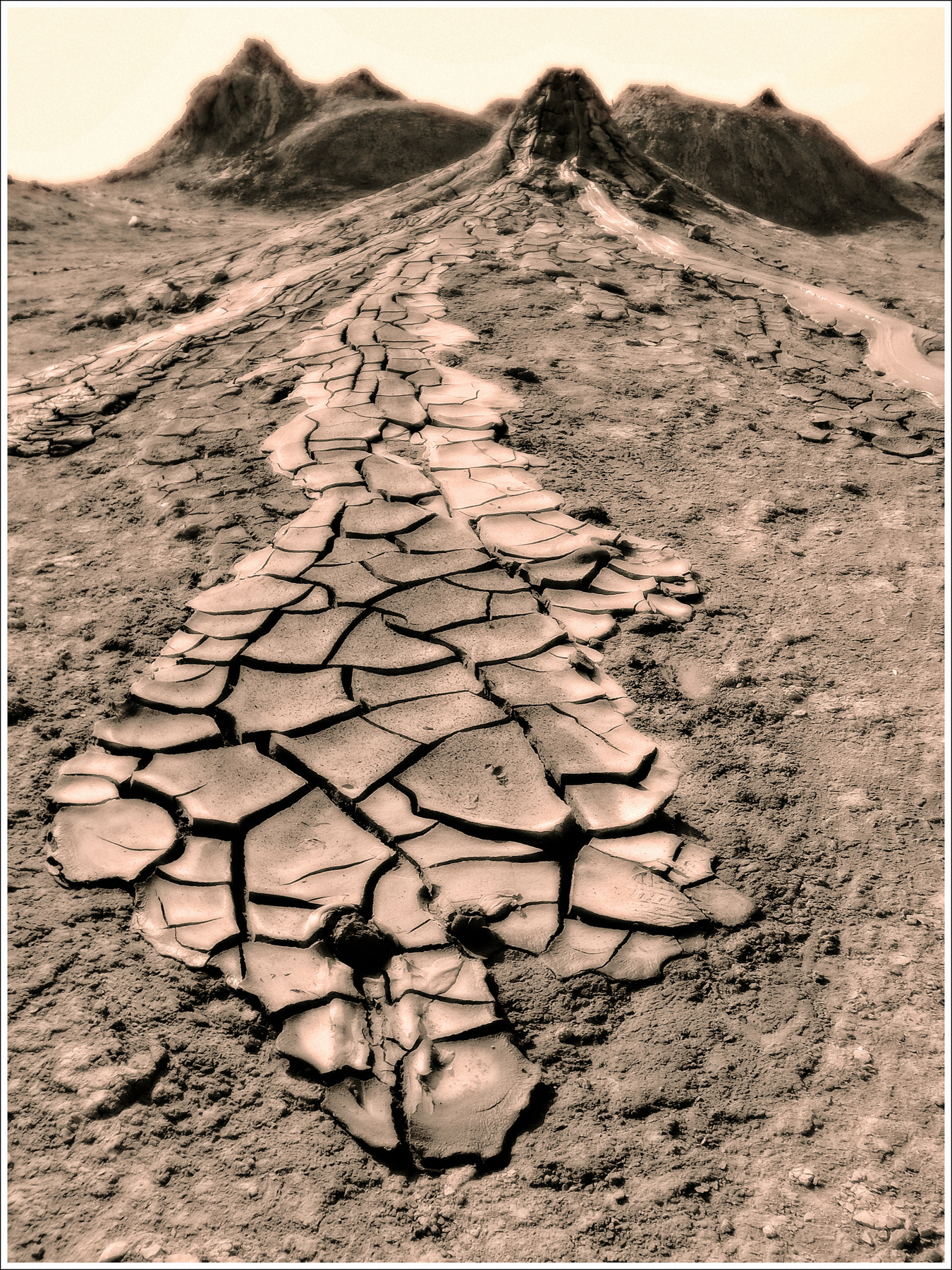 *Тролль и его модный галстук * )) фотография грязевый вулкан природа Азербайджан юмор Светлана Мамакина Фото.Сайт Lihgra Adventure