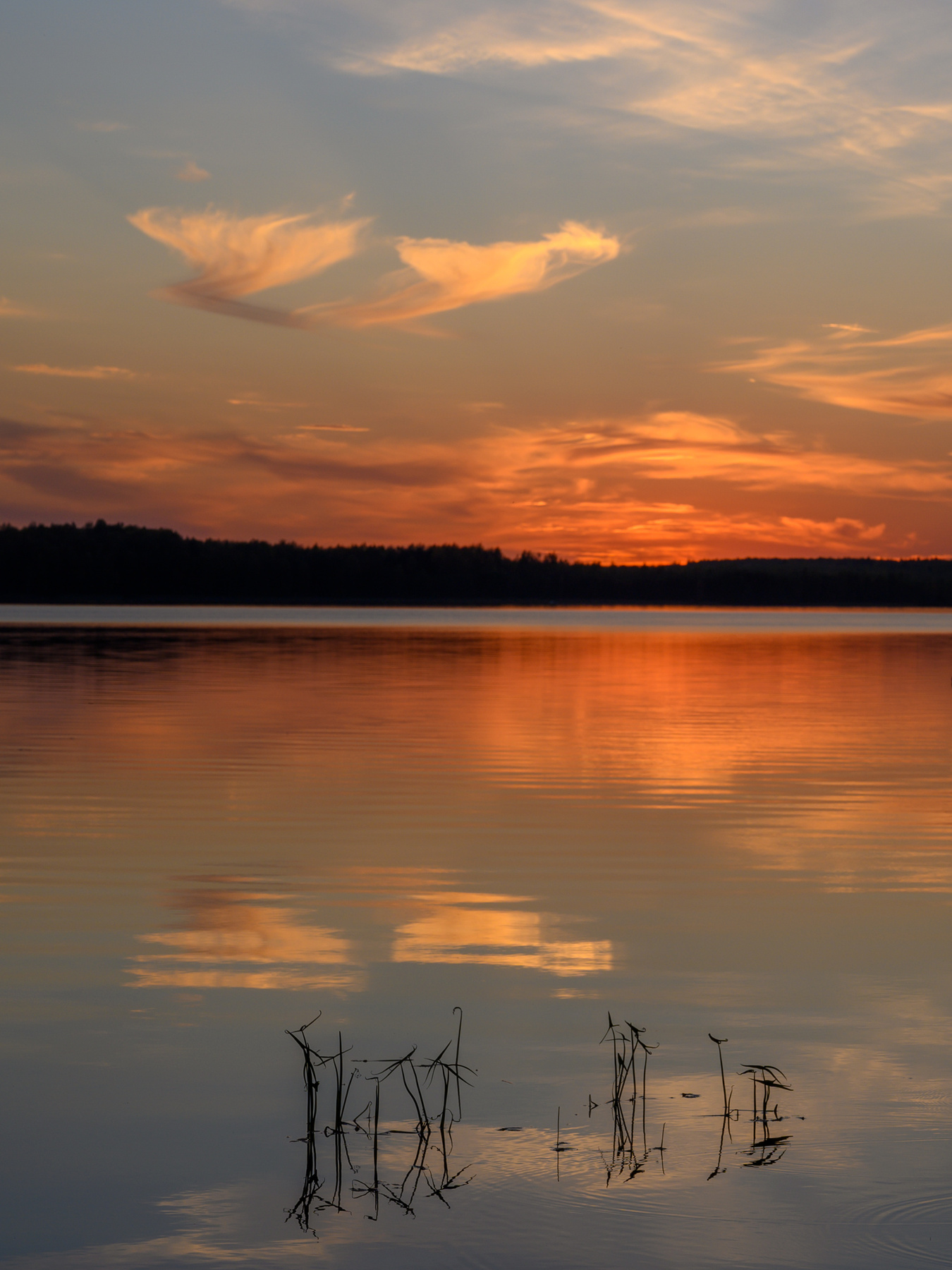 Октябрьский вечер на озере Рубское осень озеро рубское вечер закат небо