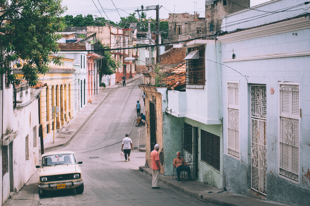 Сиеста Куба Гавана олдтаймер уличное фото