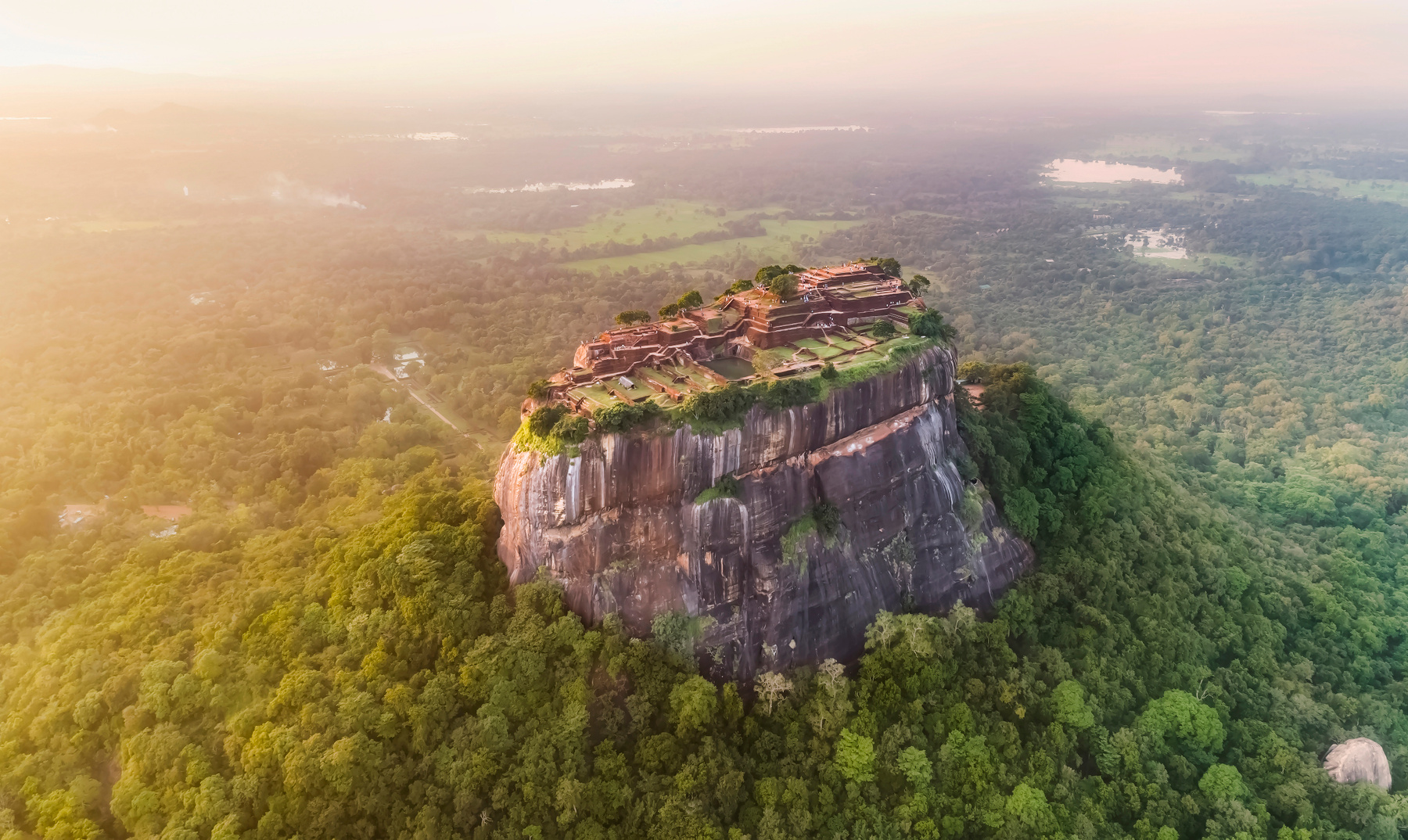 Гора Sigiriya, Шри-Ланка Sigiriya Sri-Lanka Шри-Ланка Сигирия