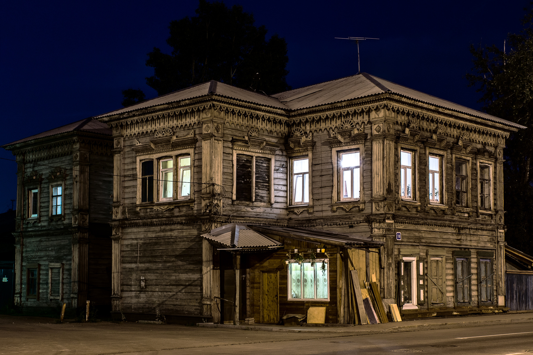 Фотография Ночной Иркутск. Старый дом из раздела город #5138166 - фото.сайт  - sight.photo