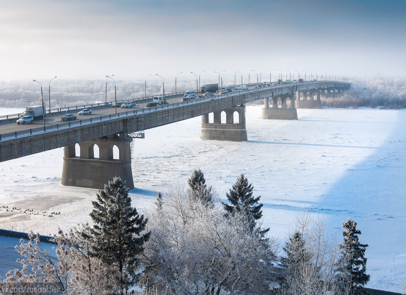 Омск морозный Омск город архитектура провинция регион мост дорога зима сибирь снег мороз Россия иней Canon 7d