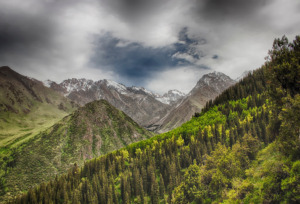 Пролетая над "Короной" Кыргызстан горы